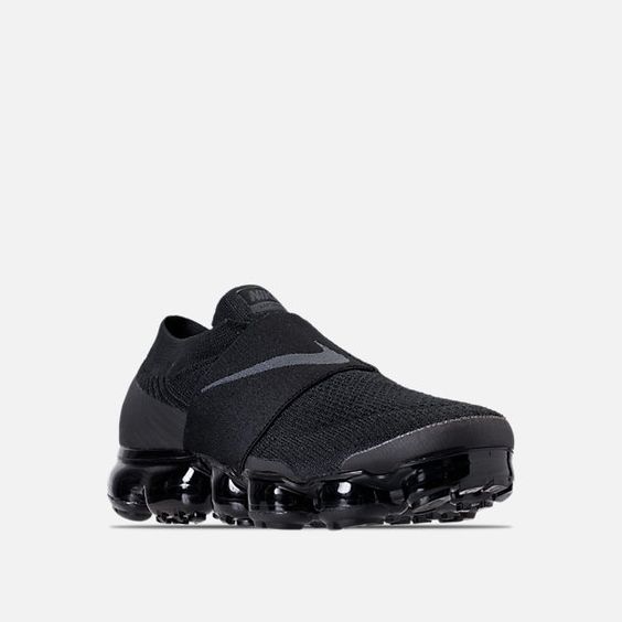 triple black vapormax flyknit 2